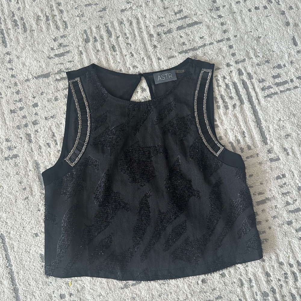 Astr Black Sleeveless Crop Tank Top with Cut Out